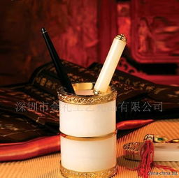 玉石笔筒 办公桌上一道清新典雅的风景